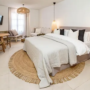  Apartment Seaclub Suites By Roomservices Spain